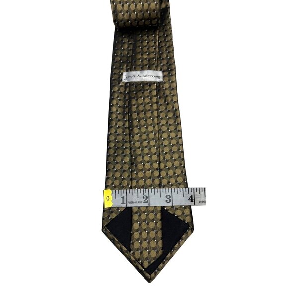 Croft &‎ Barrow 100% Silk Necktie Black and Gold Geometric Hand Made Classic Tie - Picture 2 of 8